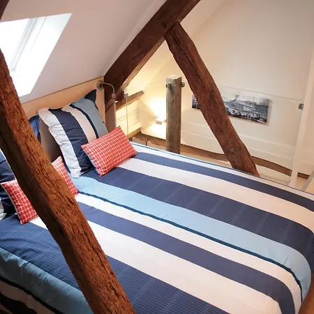 Logis Saint Eloi Apartment