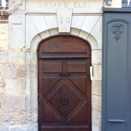Logis Saint Eloi Apartment